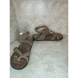 Outwoods Women Sz 11 Sandals Brown Casual Beach Vacation Peep Toe Strappy Shoes